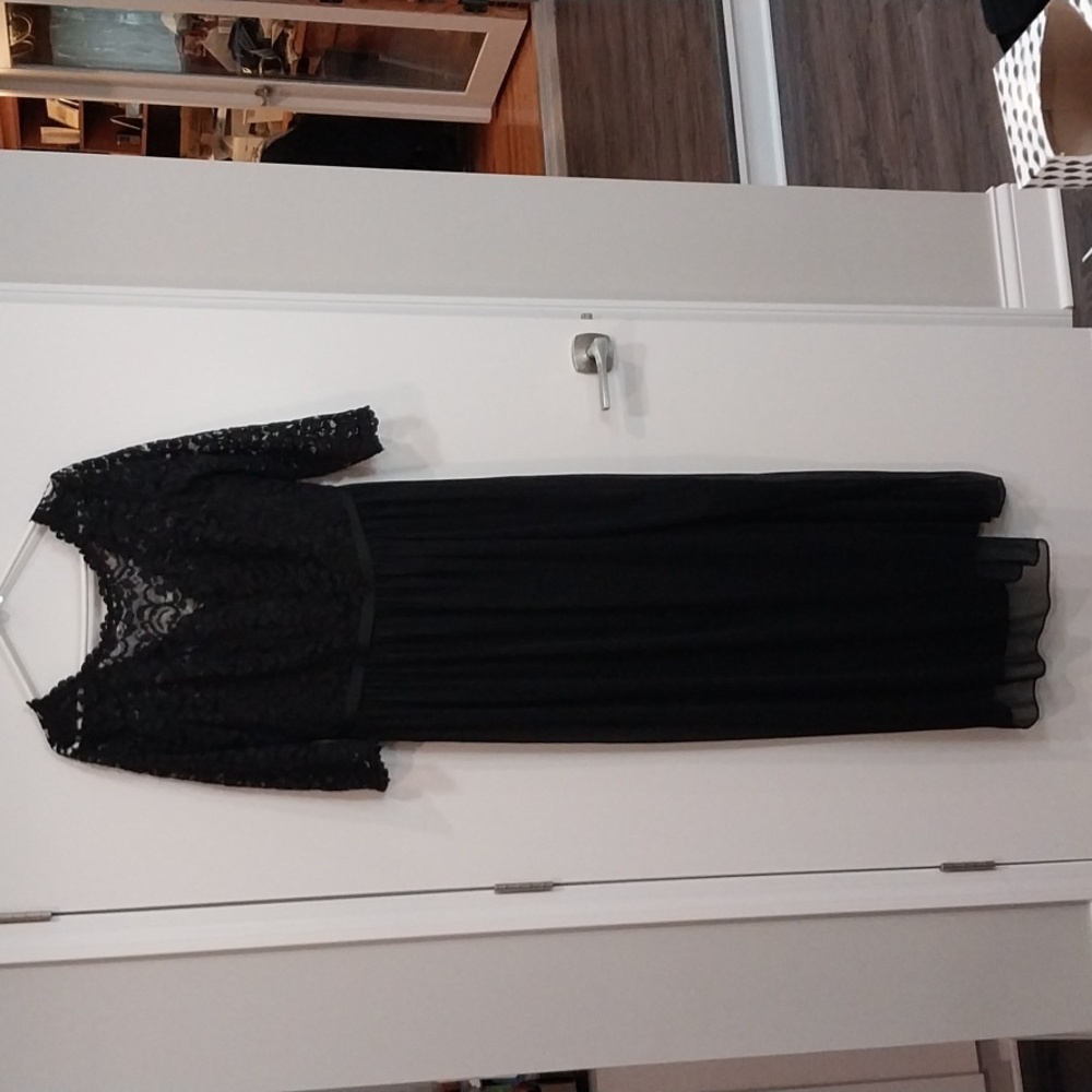 944 David's Bridal black bridesmaids dress